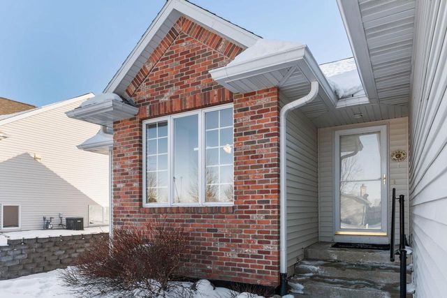 3155 Selkirk Drive, Sun Prairie, WI 53590