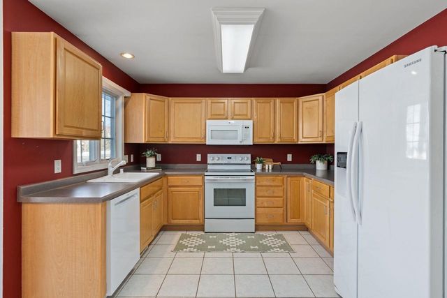 3155 Selkirk Drive, Sun Prairie, WI 53590