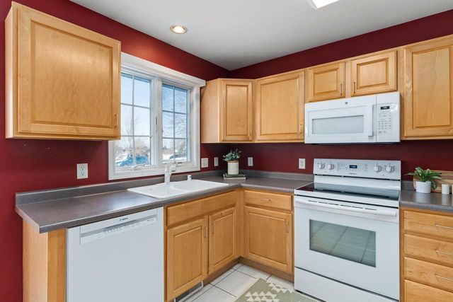 3155 Selkirk Drive, Sun Prairie, WI 53590
