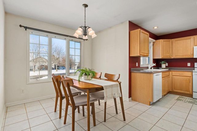 3155 Selkirk Drive, Sun Prairie, WI 53590