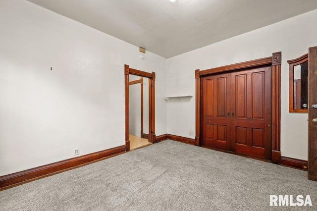 1618 11TH Avenue, Moline, IL 61265