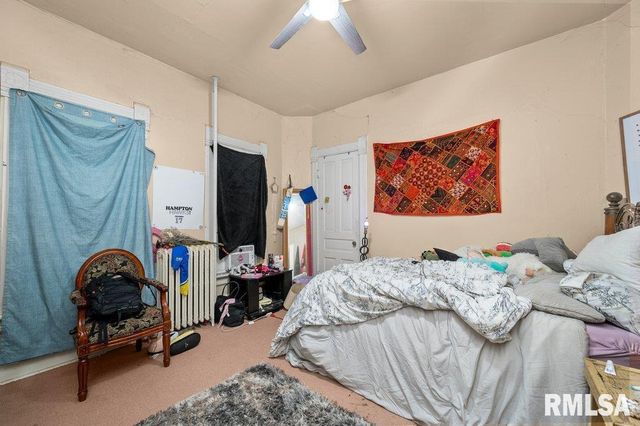 1618 11TH Avenue, Moline, IL 61265