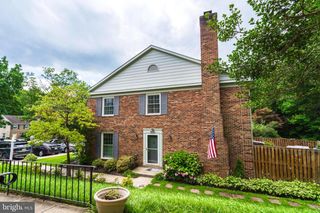 8018 BETHELEN WOODS LN, Springfield, VA 22153