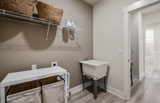 859 Kelpie Drive, Pittsfield Charter Township, MI 48108