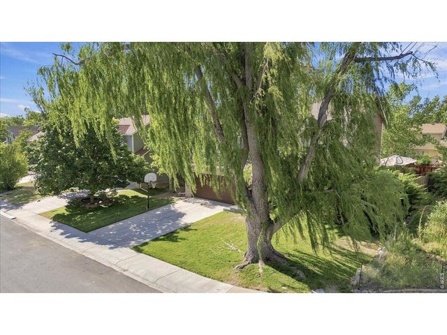 1037 Deer Creek Ln, Fort Collins, CO 80526