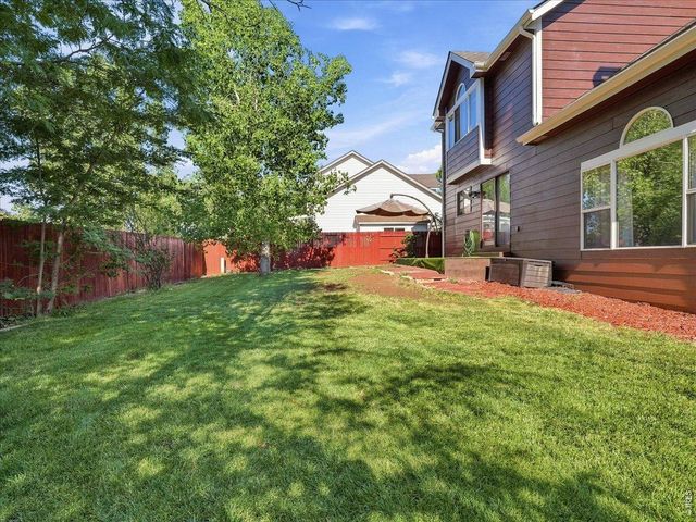1037 Deer Creek Ln, Fort Collins, CO 80526