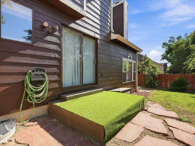 1037 Deer Creek Ln, Fort Collins, CO 80526