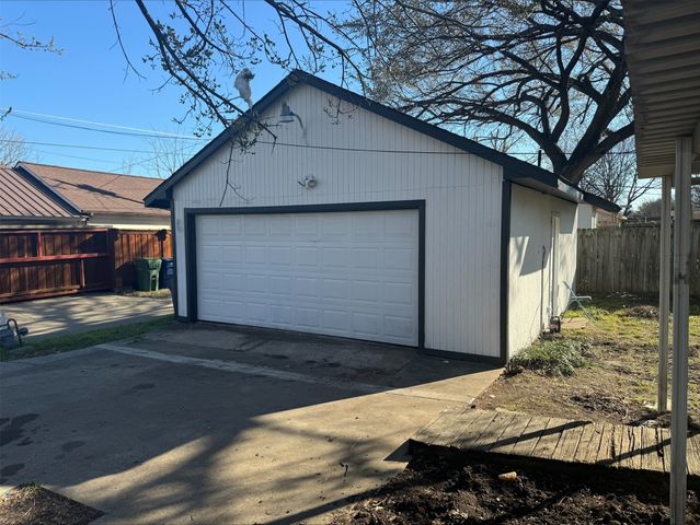 415 Bella Drive, Garland, TX 75040