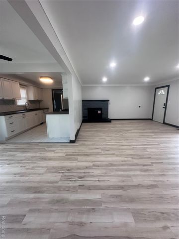 4279 BEECHWOOD Avenue, Burton, MI 48509