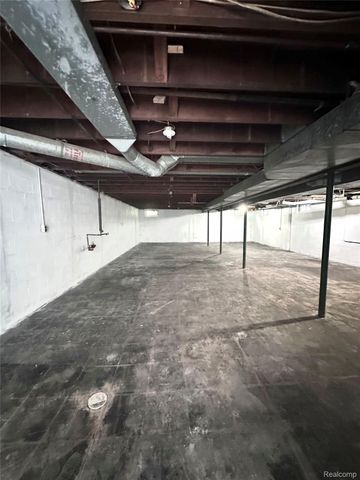 4279 BEECHWOOD Avenue, Burton, MI 48509