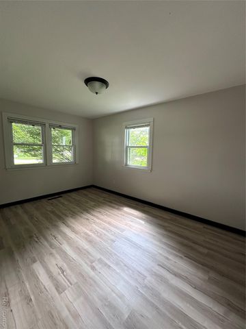 4279 BEECHWOOD Avenue, Burton, MI 48509