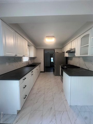 4279 BEECHWOOD Avenue, Burton, MI 48509