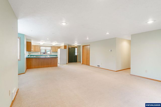 5892 Cobalt Lp SE, Salem, OR 97306