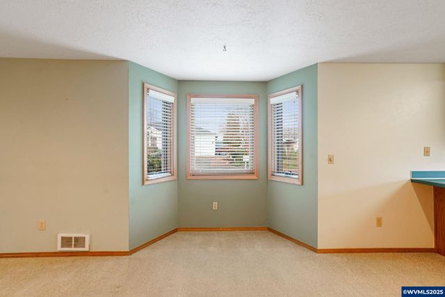 5892 Cobalt Lp SE, Salem, OR 97306