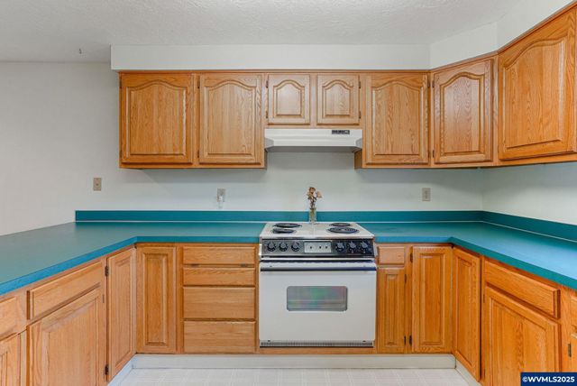 5892 Cobalt Lp SE, Salem, OR 97306