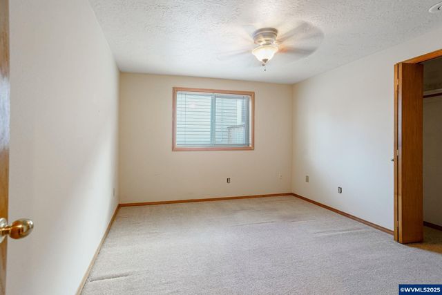 5892 Cobalt Lp SE, Salem, OR 97306