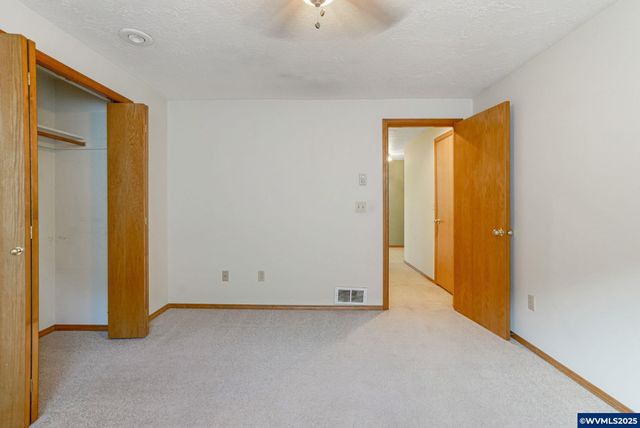 5892 Cobalt Lp SE, Salem, OR 97306