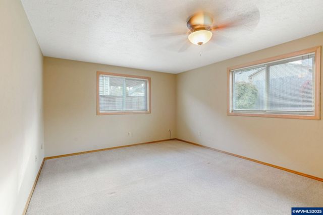 5892 Cobalt Lp SE, Salem, OR 97306