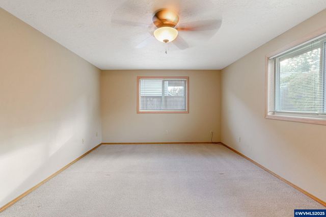 5892 Cobalt Lp SE, Salem, OR 97306