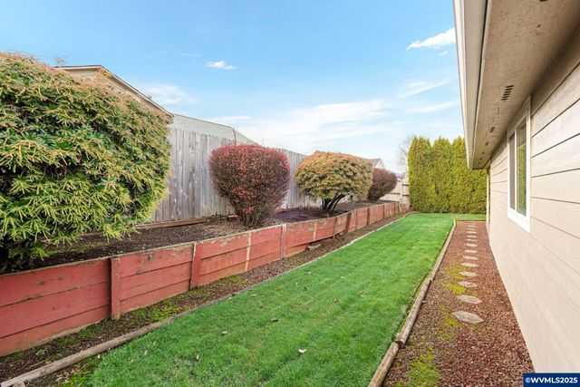 5892 Cobalt Lp SE, Salem, OR 97306