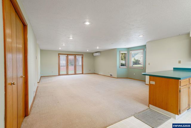 5892 Cobalt Lp SE, Salem, OR 97306