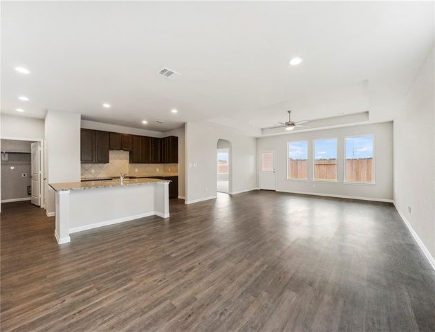 5763 Paseo Place, Bryan, TX 77807