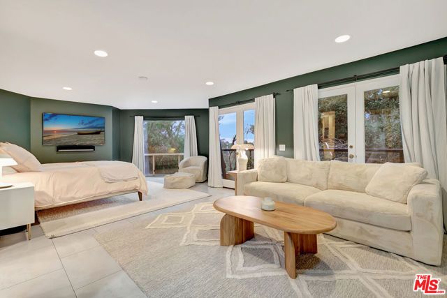 4102 Cachalote Street, Woodland Hills (los Angeles), CA 91364