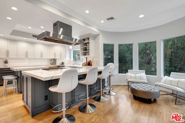 4102 Cachalote Street, Woodland Hills (los Angeles), CA 91364