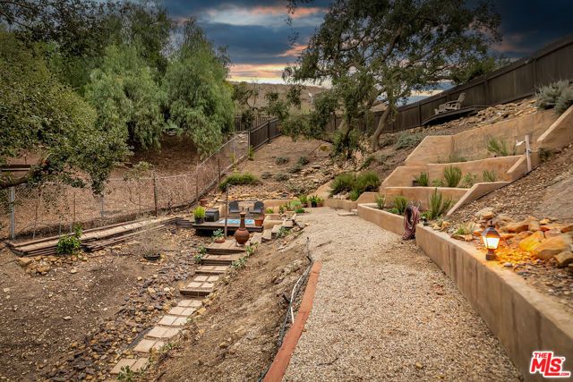 4102 Cachalote Street, Woodland Hills (los Angeles), CA 91364