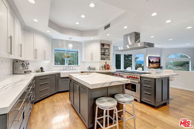 4102 Cachalote Street, Woodland Hills (los Angeles), CA 91364