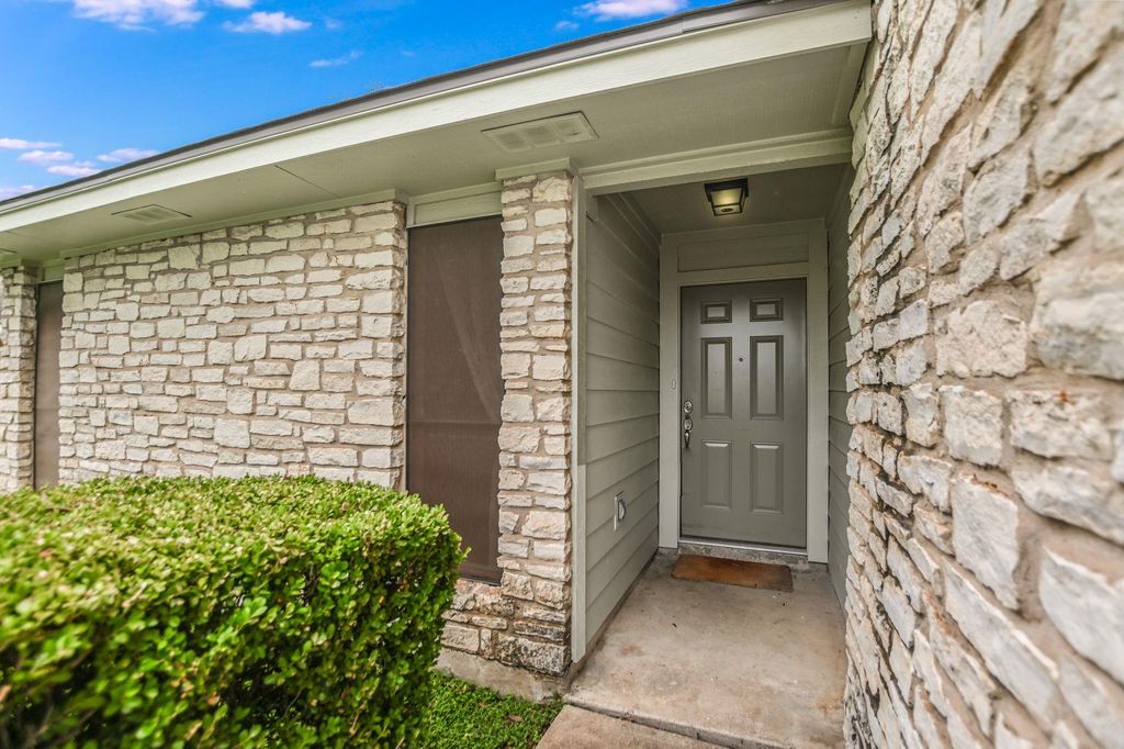 3704 Bannockburn DR A, Austin, TX 78749