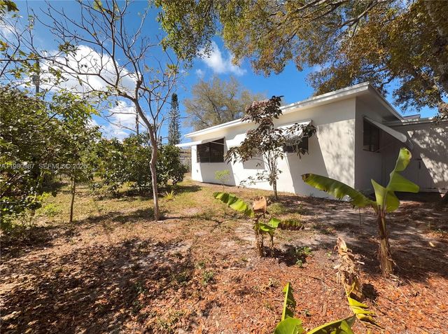 12230 SW 187th Ter, Miami, FL 33177