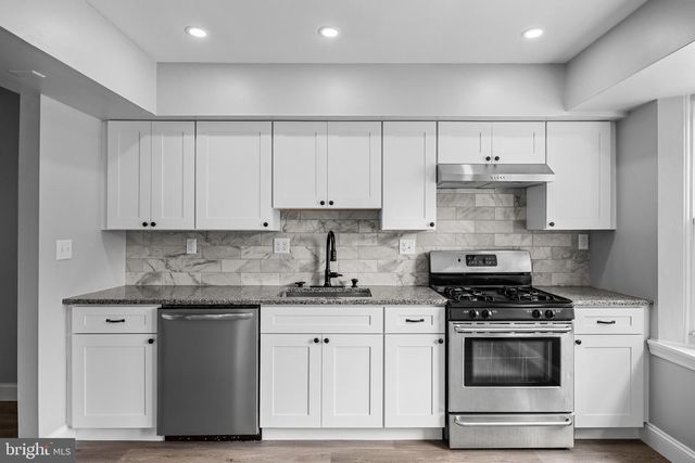 23 BLUE JAY DR, Clementon, NJ 08021