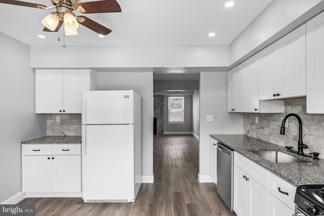 23 BLUE JAY DR, Clementon, NJ 08021