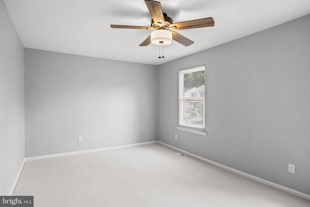 23 BLUE JAY DR, Clementon, NJ 08021