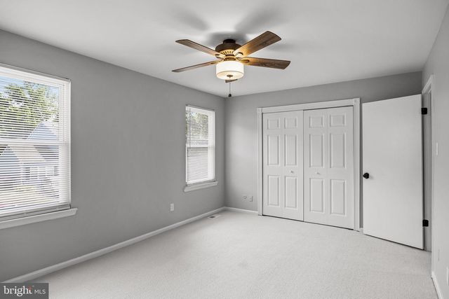 23 BLUE JAY DR, Clementon, NJ 08021