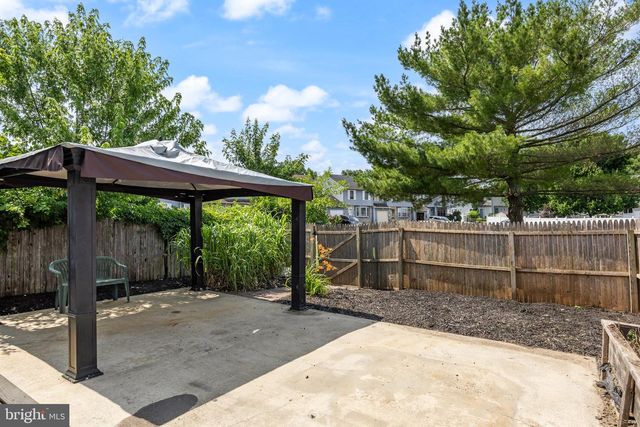 23 BLUE JAY DR, Clementon, NJ 08021
