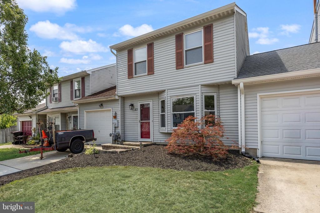 23 BLUE JAY DR, Clementon, NJ 08021