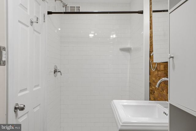 420 S REGESTER, Baltimore, MD 21231