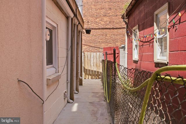 420 S REGESTER, Baltimore, MD 21231