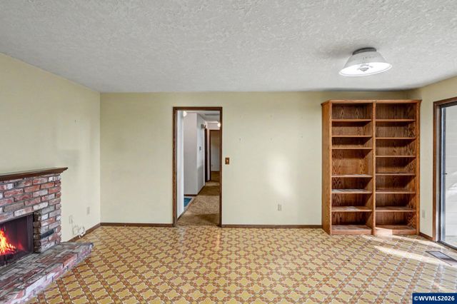 4260 Barrett St S, Salem, OR 97302