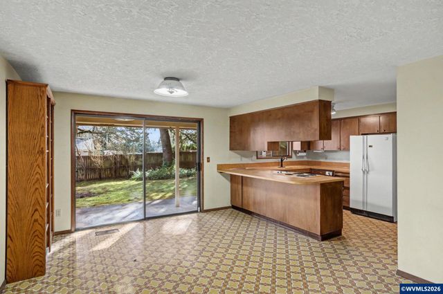 4260 Barrett St S, Salem, OR 97302