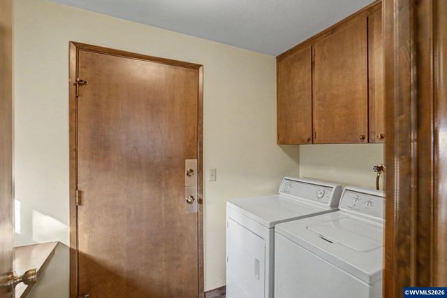 4260 Barrett St S, Salem, OR 97302