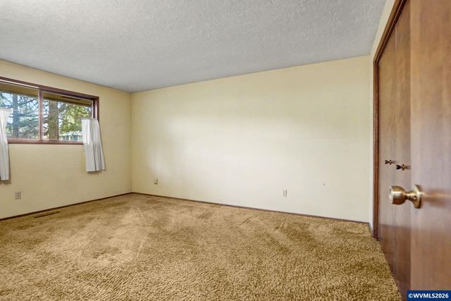 4260 Barrett St S, Salem, OR 97302