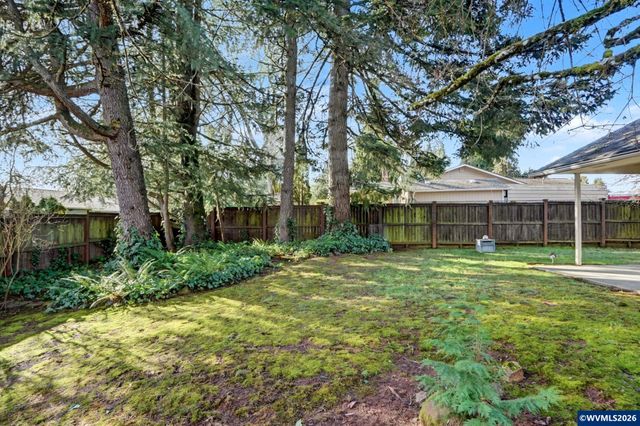 4260 Barrett St S, Salem, OR 97302