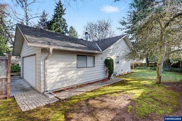 4260 Barrett St S, Salem, OR 97302