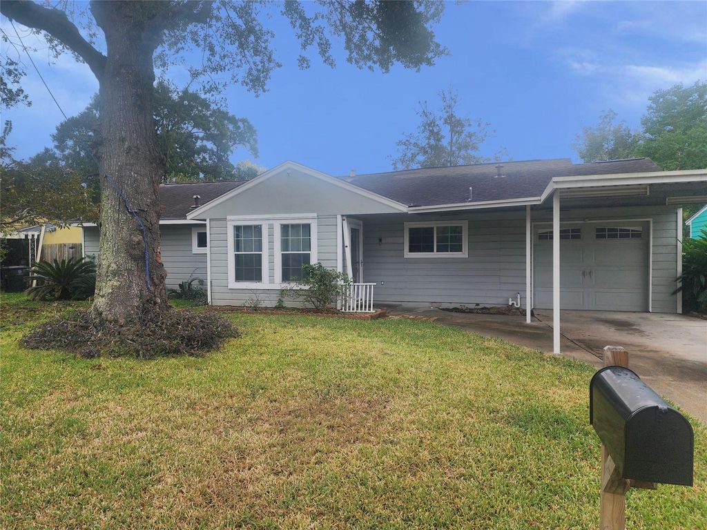 7834 Bayless Drive, Houston, TX 77017