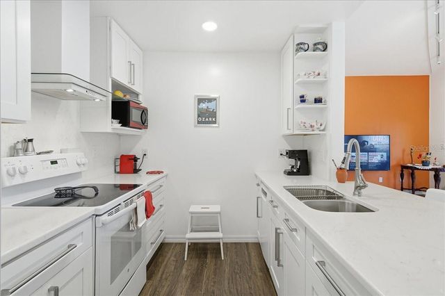 1859 BOUGH AVENUE D, Clearwater, FL 33760