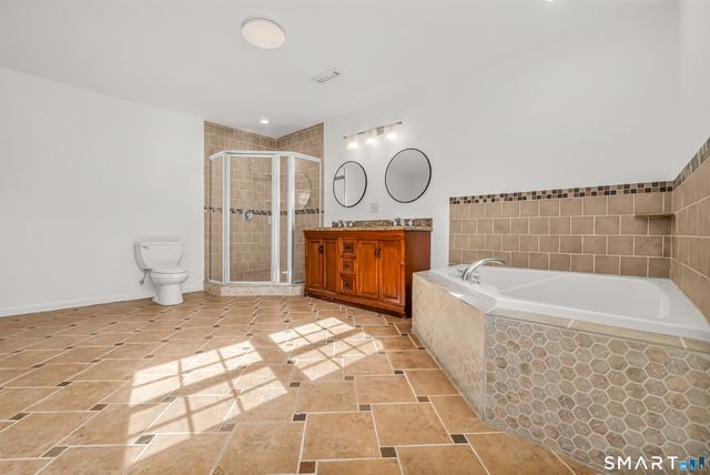 1770 Stratfield Road, Fairfield, CT 06825