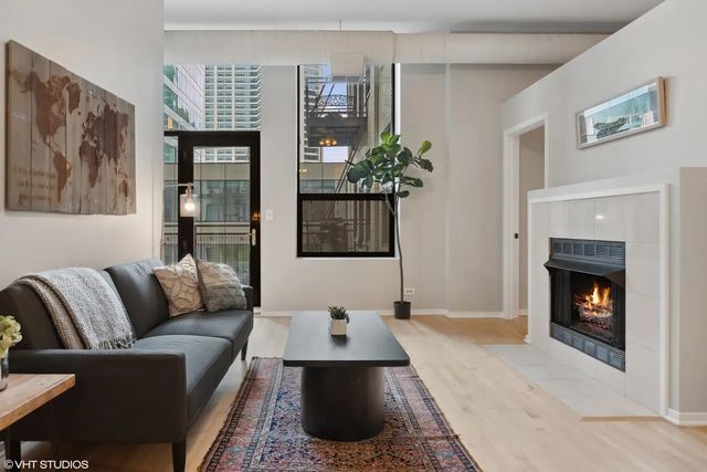 910 S Michigan Avenue 816, Chicago, IL 60605